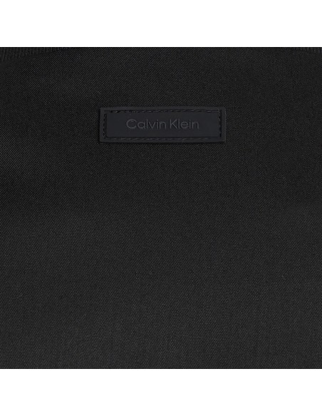 CALVIN KLEIN CHAQUETA K10K112074_NG NEGRO (M)
